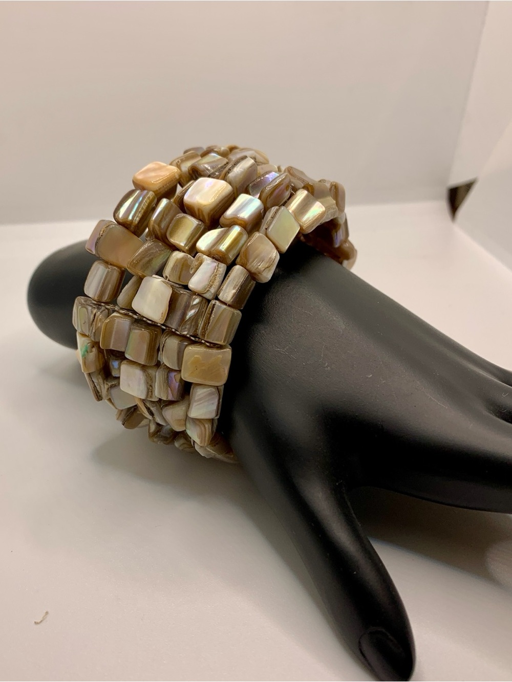 Iridescent Shell Tile Bracelet - Beige - Picture 2 of 4